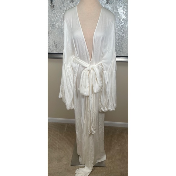 HELSA Serafina Long Sleeve Deep V Silk Draped Scarf White Maxi Dress Size Medium - Picture 10 of 13